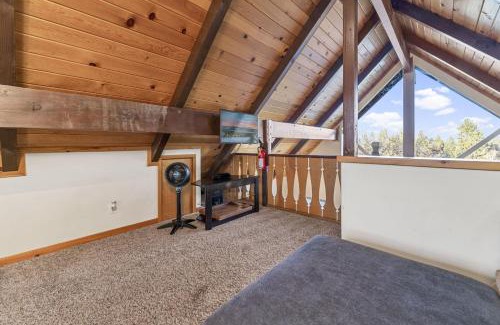 Upper Moonridge Ski Chalet | Bear View Cove