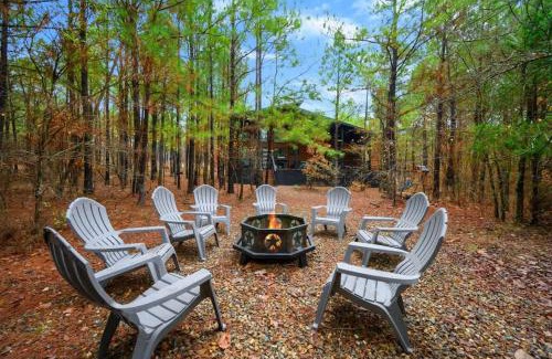 Pickens House | Bearfoot Chill'Inn - Relaxing Escape in Broken Bow