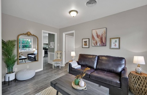 Huntsville House | Bearkat Cove No Service Fees Near Sam Houston