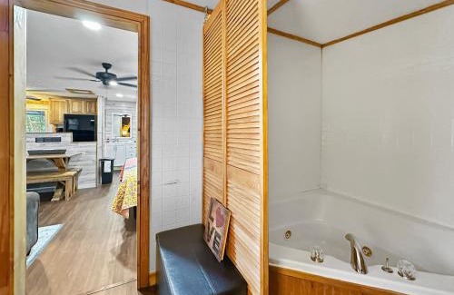Maggie Valley House | Bearly Behaving Creekside