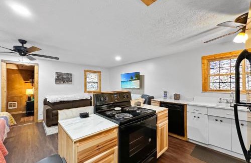 Maggie Valley House | Bearly Behaving Creekside