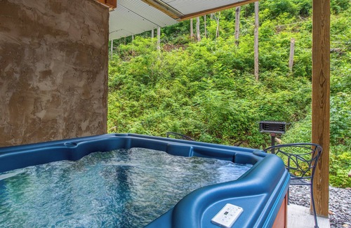 Chalet Village North Cabin | Bearly Hidden by Jackson Mountain Rentals