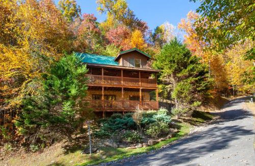 Black Bear Falls House | Bears Corner w/Hot Tub, Arcade & Community Pool!