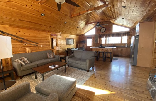 Shenandoah Cabin | Bears Den - A Taste of Heaven from a Bearly Rustic Point of View