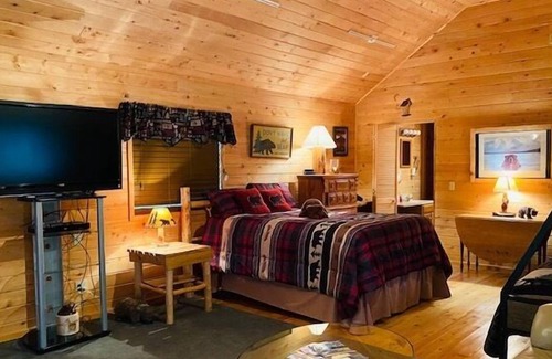 Ridgeway House | Bears Den in Soldotna