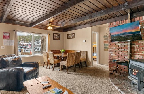 Big Bear Lake House | Bears Eye View - Steps to Bear Mountain Ski Resort!