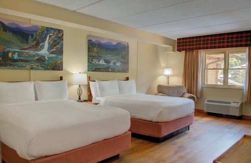 Gatlinburg Hotel | Bearskin Lodge on the River