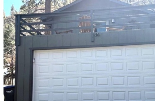 Wrightwood House | Beary Cozy Cabin, 3-bdrm house in Wrightwood with WiFi. EV charger