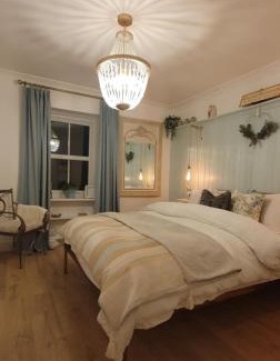 Richmond House | Beatrice Cottage