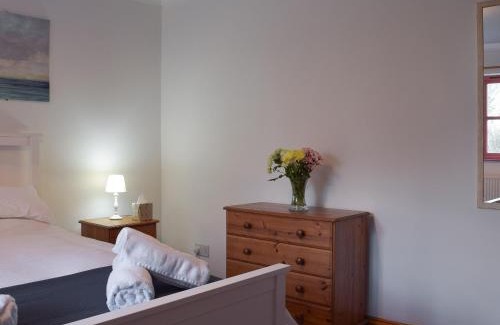 Houghton House | Beats Cottage