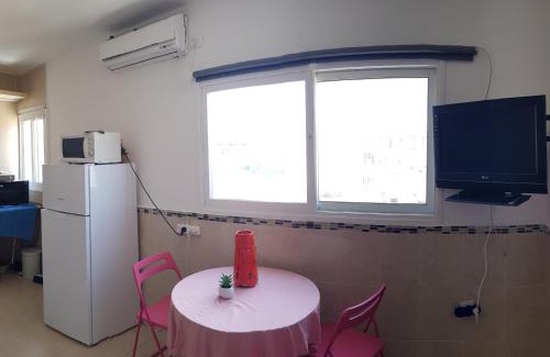 Netanya Apartment | Beau 2 pièces et Beau studio clair en plein centre ville Netanya