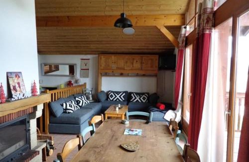 Montalbert Apartment | Beau chalet au départ des pistes - Chalet 6 pièces 12 personnes MAE-4869