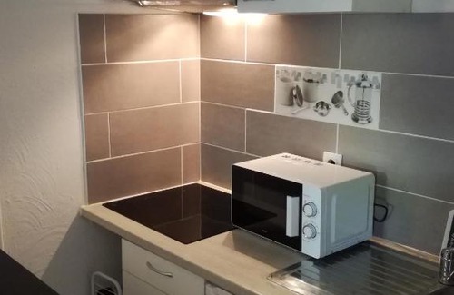 Mandelieu-La-Napoule Apartment | Beau deux pièces avec piscine