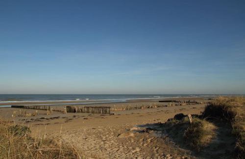 Bernieres-sur-Mer Apartment | Beau F2, vue sur mer, à deux pas de Courseulles.