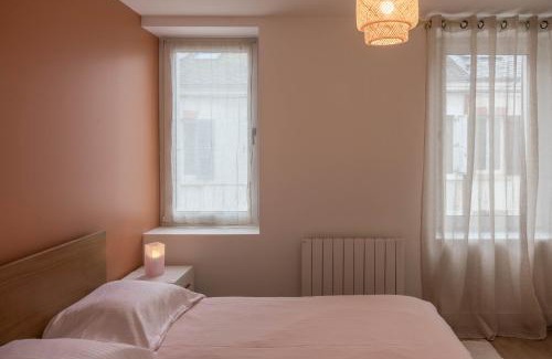 Chateaudun-Bannier House | Beau quartier et central, maison spacieuse avec cour, 3 chambres, 3 salles de bains à 10 min à pied de la gare
