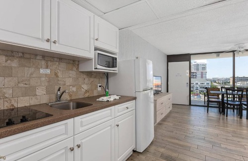 Wildwood Crest Hotel | Beau Rivage Beach Resort