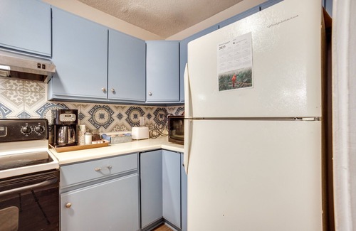 Beaufort Apartment | Beaufort Home w/Patio 3 Mi to Downtown!