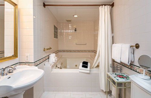 Claxton Community Bed & Breakfast | Beaufort House Inn