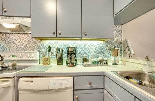 Beaufort Apartment | Beaufort Townhome w/Patio, 3 Mi to Downtown!