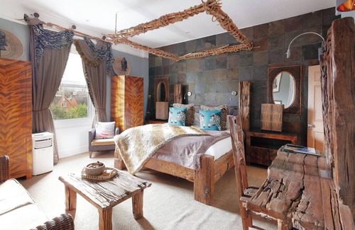 Cheltenham House | Beaumont House