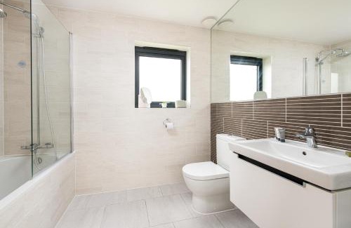 Holworth House | Beaumont Village 21 BV21 Silverlake Dorest