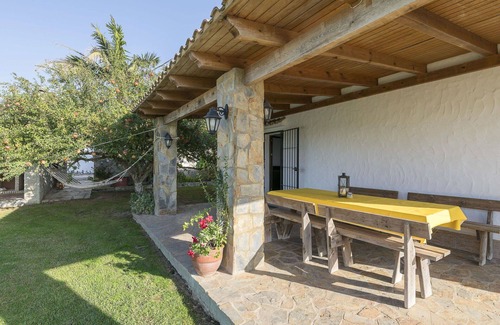 Conil de la Frontera House | Beautiful private villa with WIFI, private pool, A/C, TV, terrace, pets allowed and parking