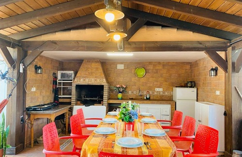 Los Gallos-Cerromolino Ski Chalet | Beautiful chalet between the pinewoods and the sea. 5 minutes drive to the beach