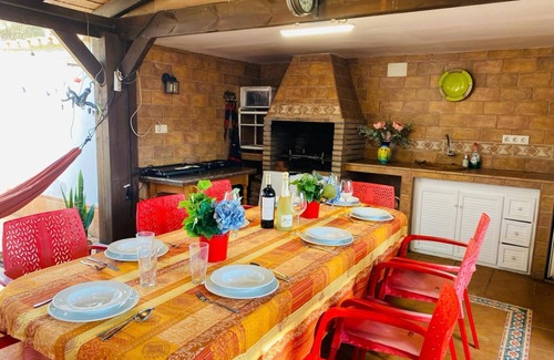 Los Gallos-Cerromolino Ski Chalet | Beautiful chalet between the pinewoods and the sea. 5 minutes drive to the beach