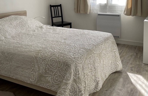 Besse-en-Chandesse Apartment | BEAUTIFUL RENOVATED APARTMENT / Besse-et-Saint-Anastaise - 3 ROOMS - 5 PERSONS