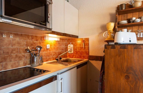 Le Bettex Apartment | Beautiful apartment for 4 people with WIFI, pool, TV, balcony, pets allowed and parking