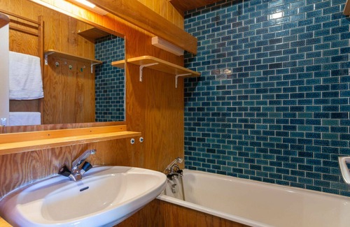 Le Bettex Apartment | Beautiful apartment for 4 people with WIFI, pool, TV, balcony, pets allowed and parking