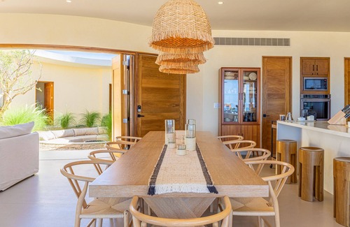 La Ribera Villa | Beautiful Beachfront Family Home