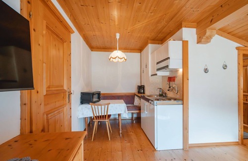 Sankt Martin bei Lofer Villa | Beautiful apartment in villa for 2 guests with pets allowed