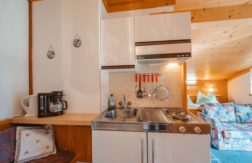 Sankt Martin bei Lofer Villa | Beautiful apartment in villa for 2 guests with pets allowed