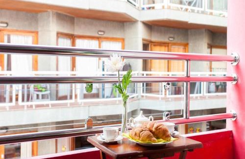 Las Palmas de Gran Canaria Apartment | Beautiful Beach Apartment M&B IV by Las Canteras by VillaGranCanaria
