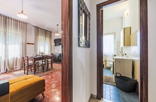 Capanne-Prato-Cinquale Apartment | Beautiful apartment for 6 guests with WIFI, A/C, TV, balcony and parking