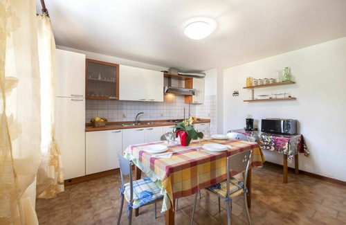 Rive D'Arcano House | Beautiful apartment in villa for 6 people with TV and patio