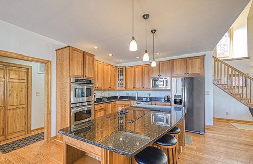 Livingston House | Beautiful waterfront lake house with private dock and State Park views