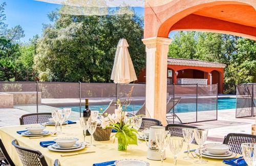 Meounes-les-Montrieux House | Beautiful private villa for 10 people with private pool, A/C, WIFI, hot tub, TV, terrace and par.