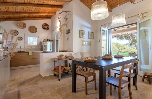 Trudda House | Beautiful private villa for 5 guests with A/C, private pool, WIFI, TV, patio and parking