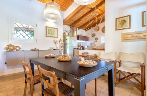 Trudda House | Beautiful private villa for 5 guests with A/C, private pool, WIFI, TV, patio and parking