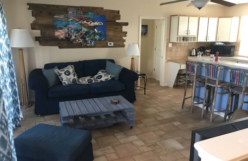 Ormond Beach Apartment | Beautiful 1 Bed/1 Bath cottage apartment a short walk to the Beach and River