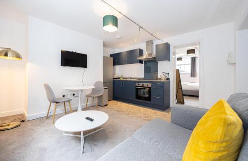 Bolton Apartment | Beautiful 1 bed 20mins to Central Manchester