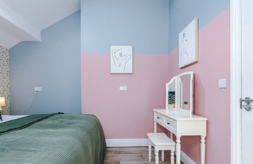 Moseley Apartment | Beautiful 1 Bed/20% Monthly Discount/Moseley