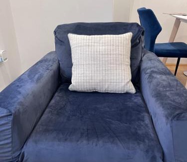 Cobham Apartment | Beautiful 1 BED Serviced APARTMENT COBHAM Town Centre