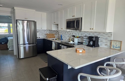 Anglesea Condo | Beautiful 1 Bedroom Oceanfront Condo in Anglesea section of North Wildwood