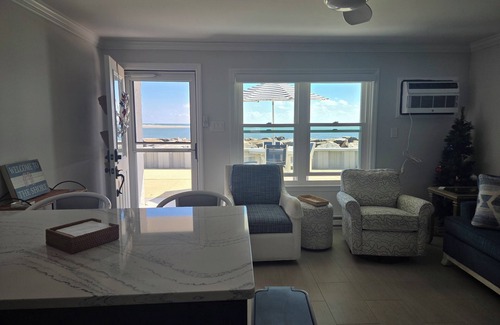 Anglesea Condo | Beautiful 1 Bedroom Oceanfront Condo in Anglesea section of North Wildwood