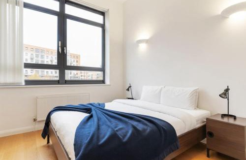Askew Apartment | Beautiful 1 Bedroom Apartment in Shepherd's Bush