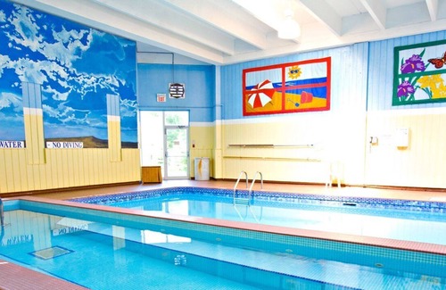 Collingwood Apartment | Beautiful 1 bedroom unit at resort, sleeps 4