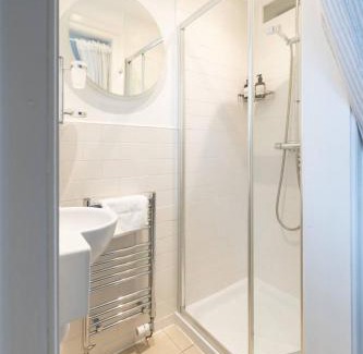 Bonnington Apartment | Beautiful 1 Bedroom Flat in Vibrant Stockbridge